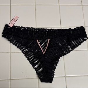 Victoria's Secret Black and Pink V back panties
